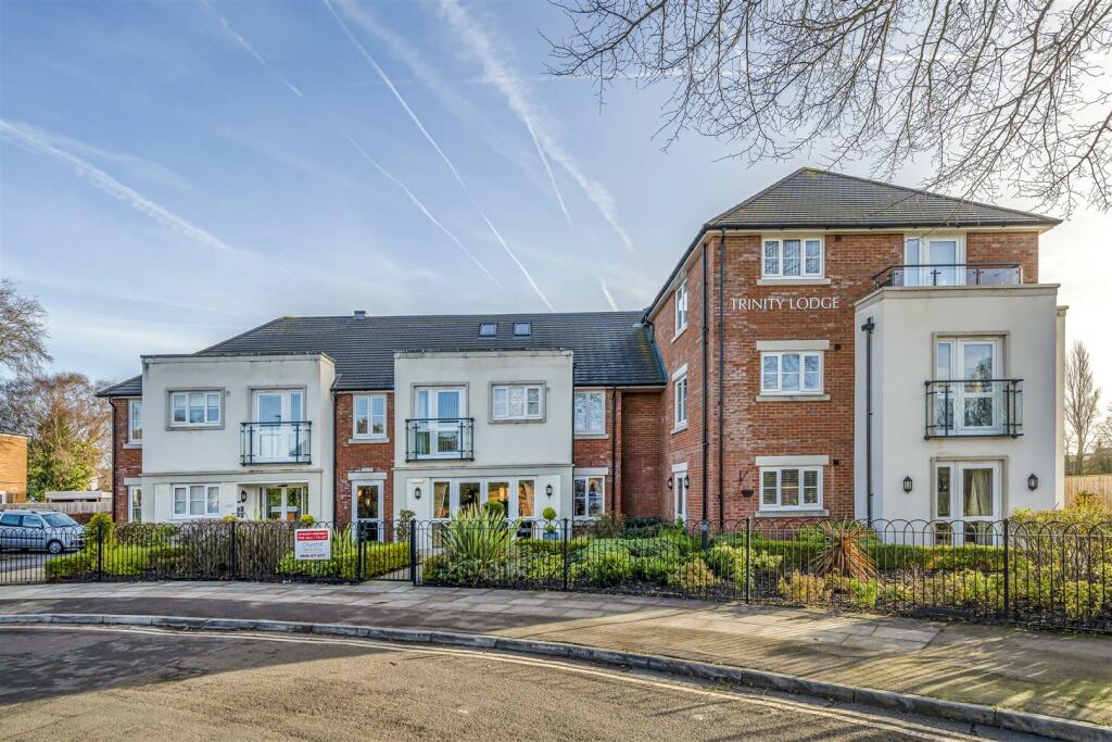 1 bedroom retirement property for sale in Trinity Lodge, Formby, L37