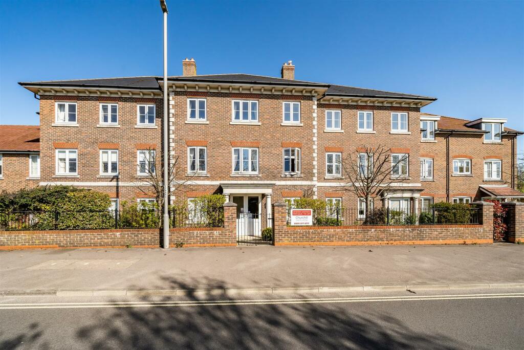 1 bedroom retirement property for sale in Barnes Lodge, Dorchester, DT1
