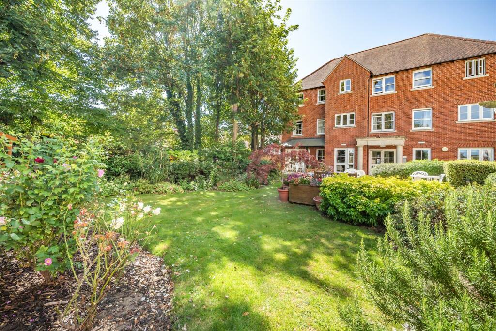 1 bedroom retirement property for sale in Abbots Lodge, Canterbury, CT2