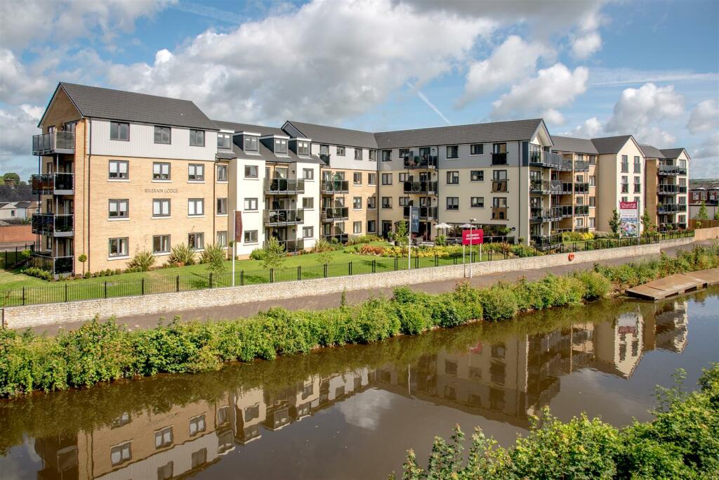2 bedroom retirement property for sale in Riverain Lodge, Taunton, TA1