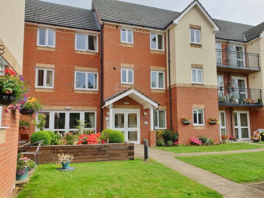 2 bedroom retirement property for sale in Spicer Lodge, Stourbridge, DY8