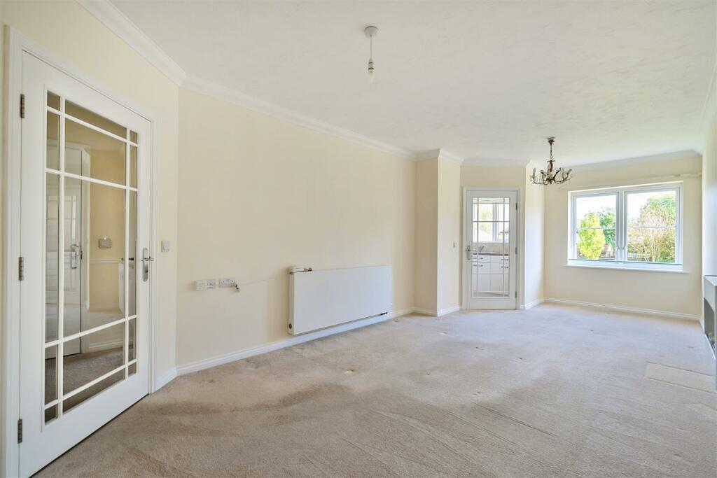 Additional property image - Greenacres Lodge, Warlingham