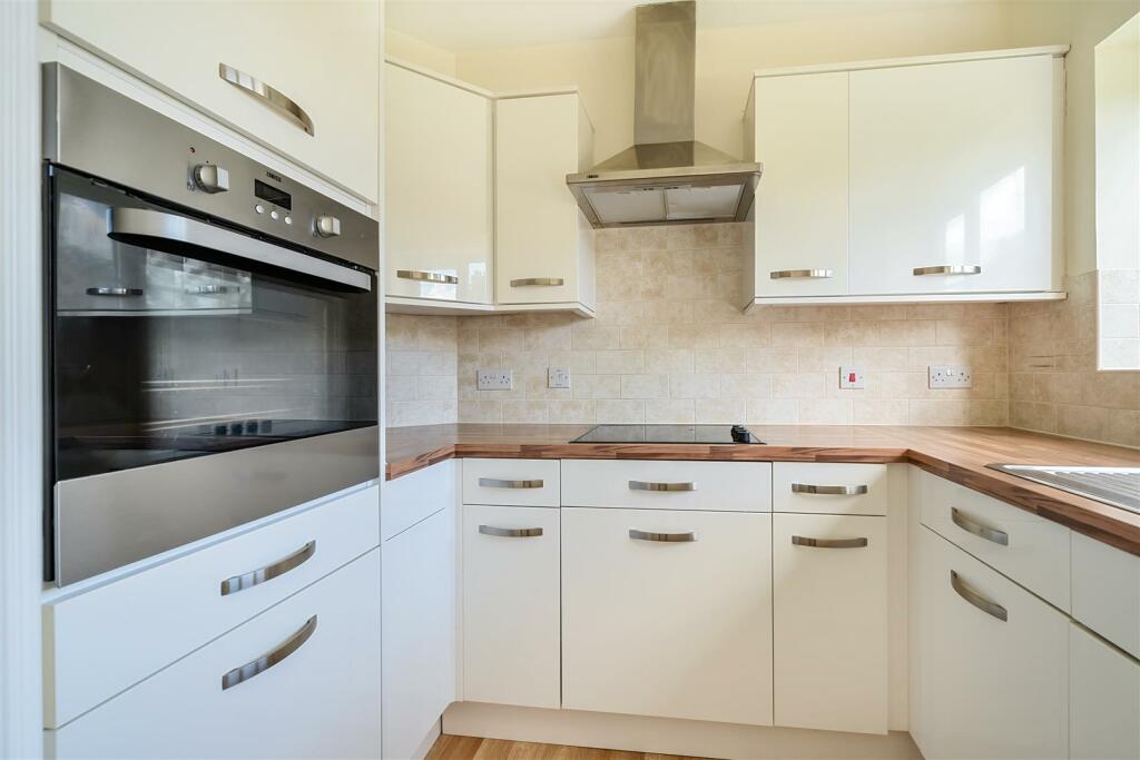 Additional property image - Greenacres Lodge, Warlingham