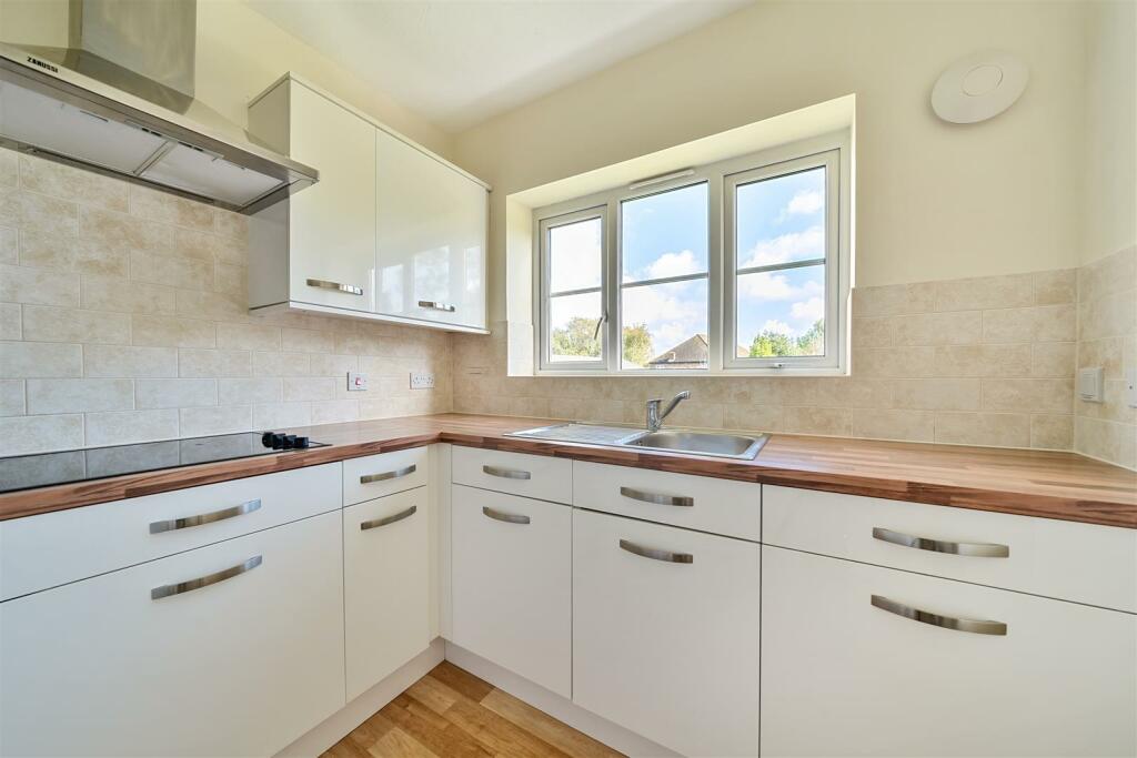 Additional property image - Greenacres Lodge, Warlingham