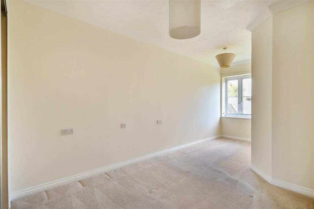 Additional property image - Greenacres Lodge, Warlingham