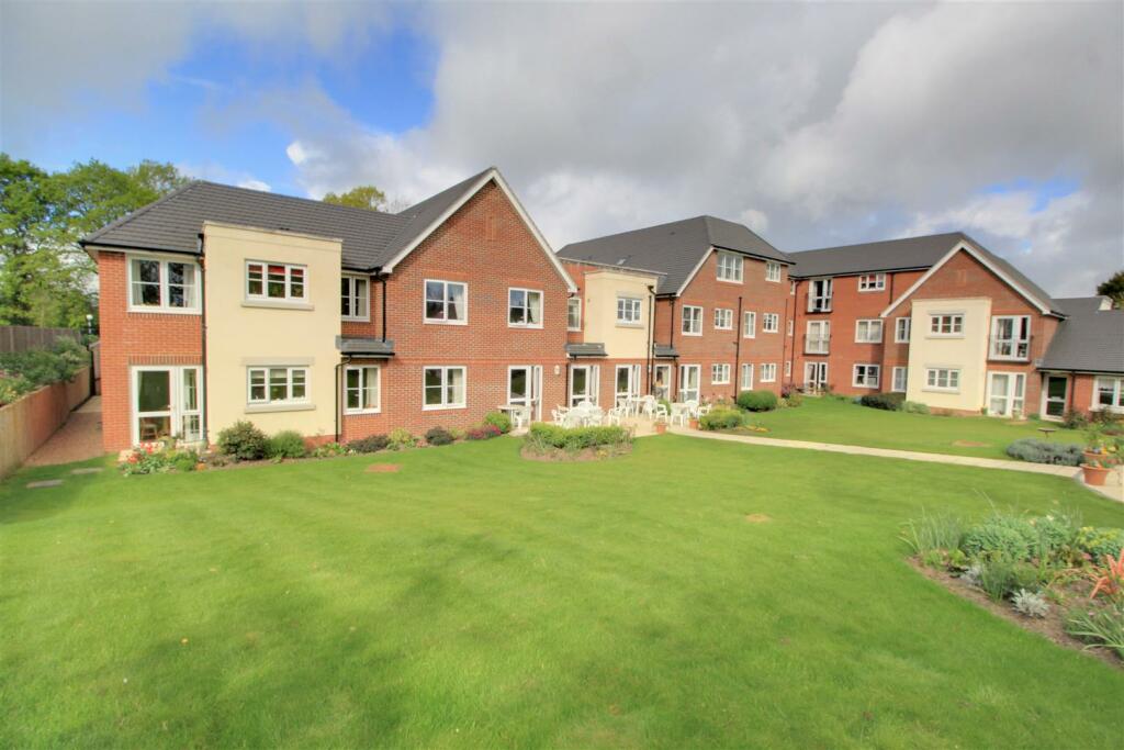 Additional property image - Greenacres Lodge, Warlingham