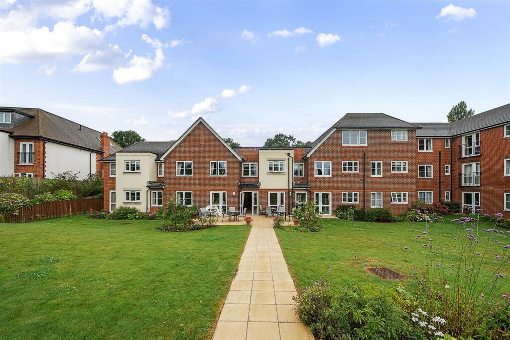 Additional property image - Greenacres Lodge, Warlingham