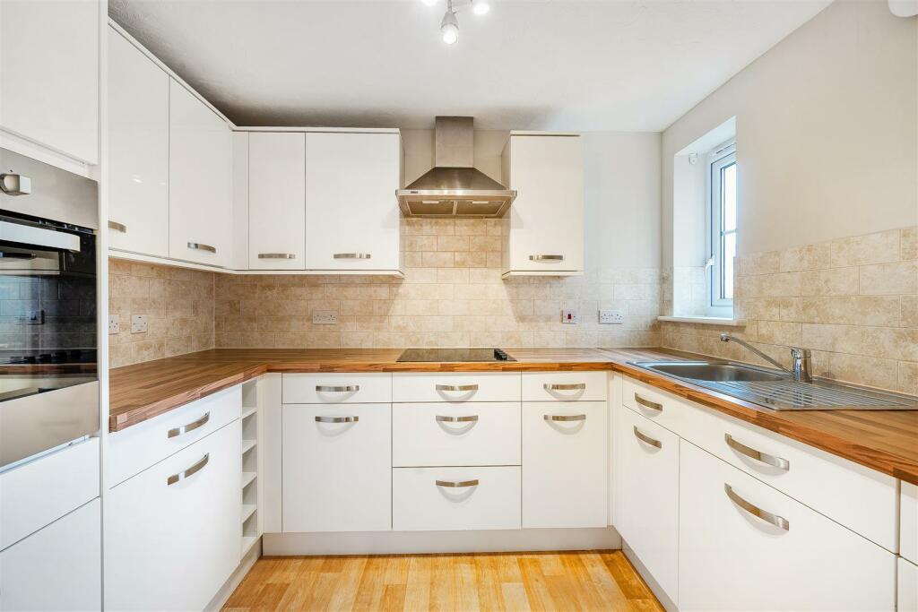 Additional property image - Greenacres Lodge, Warlingham