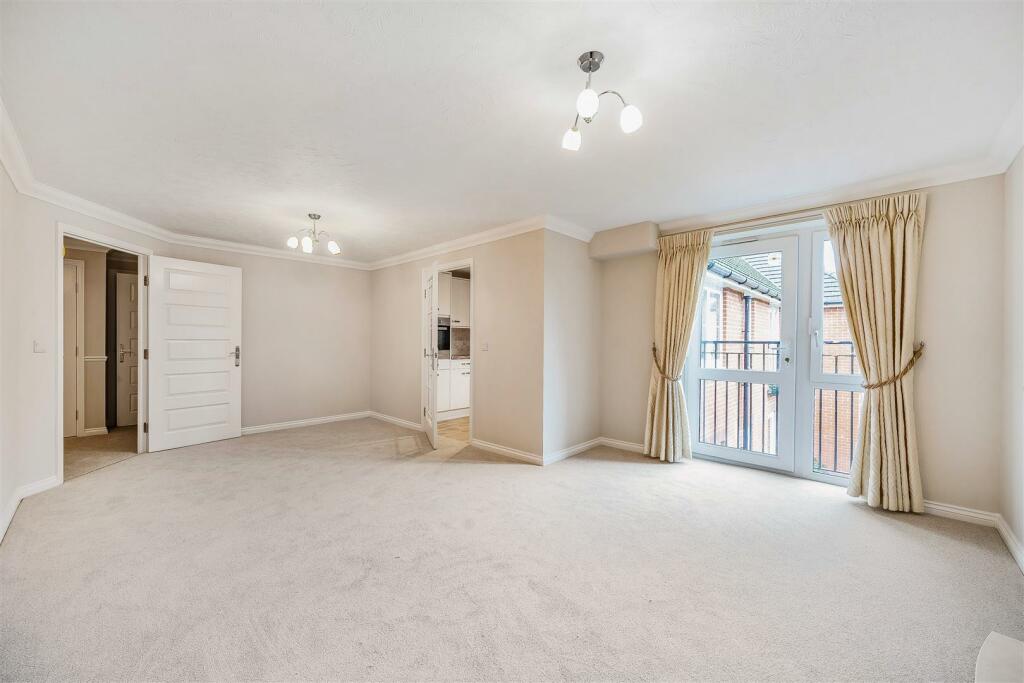 Additional property image - Greenacres Lodge, Warlingham