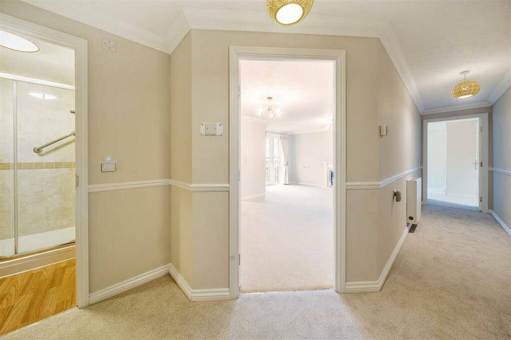 Additional property image - Greenacres Lodge, Warlingham