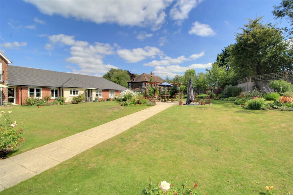 Additional property image - Greenacres Lodge, Warlingham