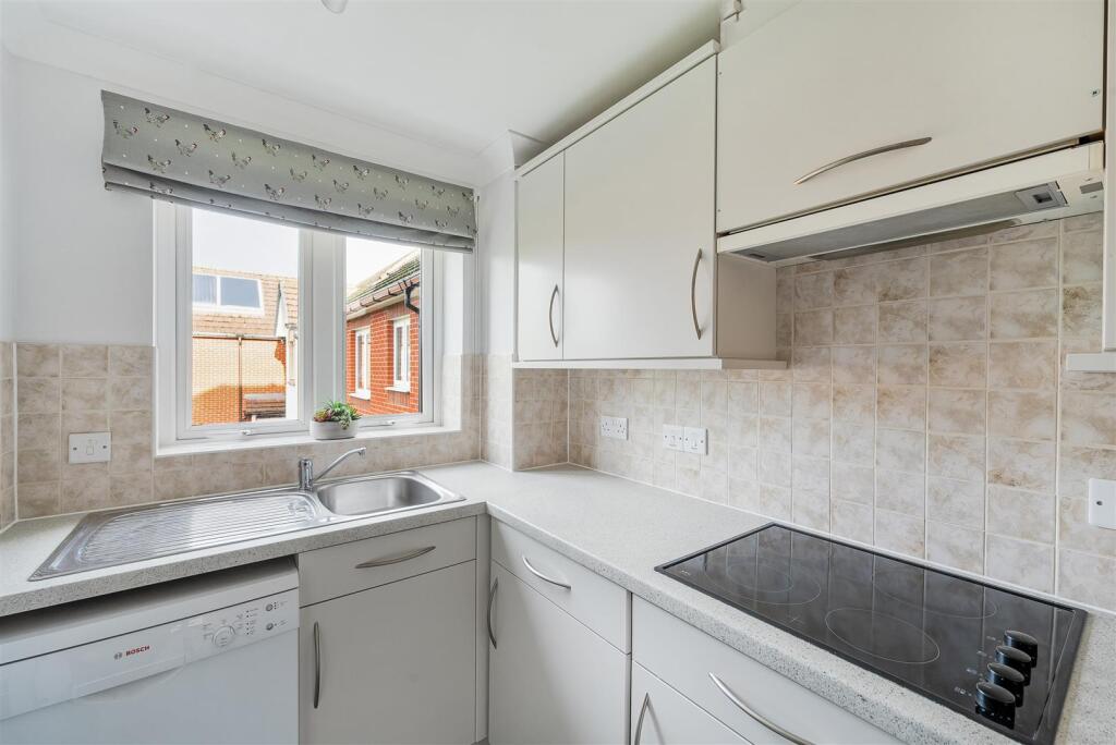 Additional property image - Harewood Court, Warlingham