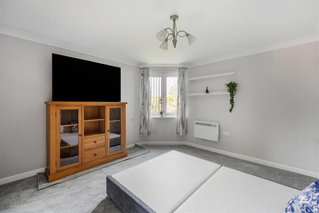 Additional property image - Harewood Court, Warlingham