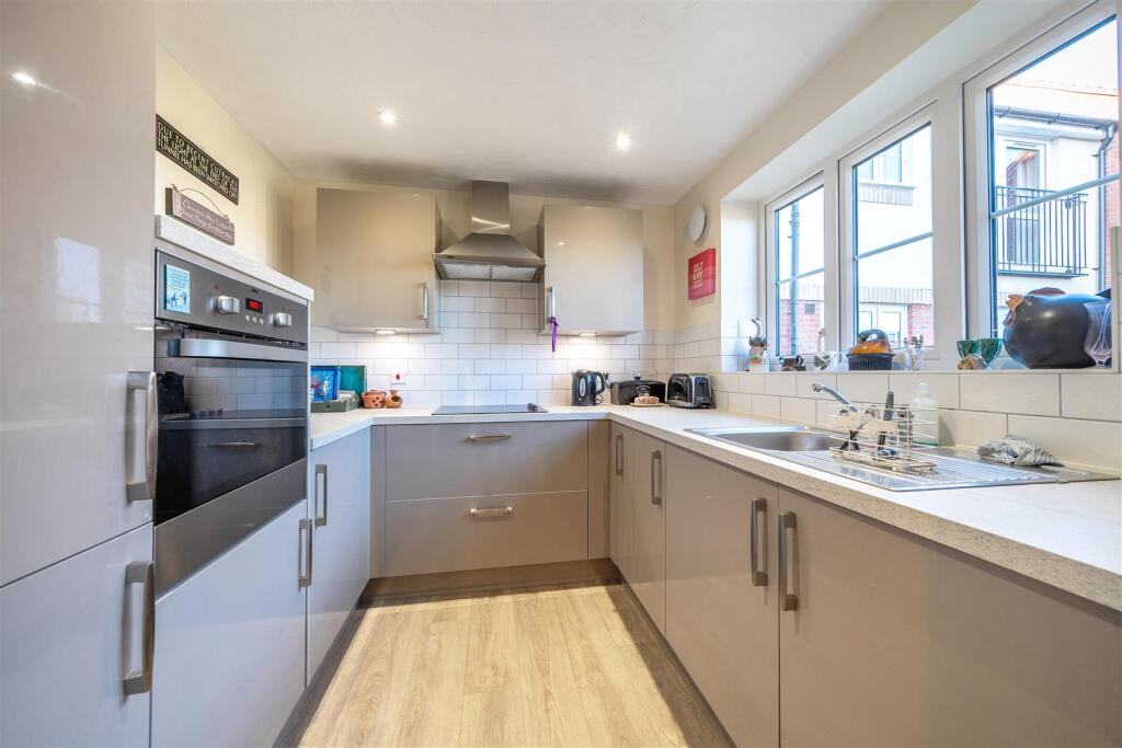 Additional property image - Eleanor Lodge, Knowle