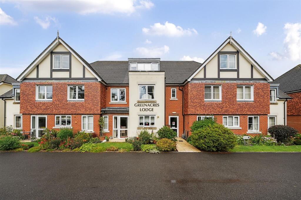 Main image of property: Greenacres Lodge, Warlingham