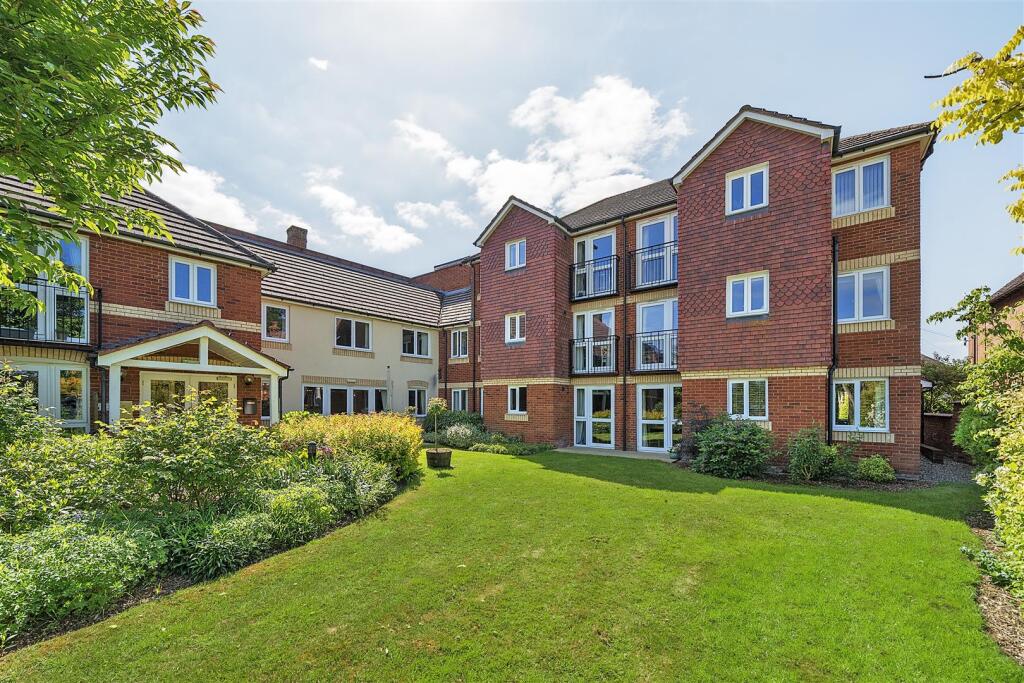 Main image of property: Hamlet Lodge, Gloucester
