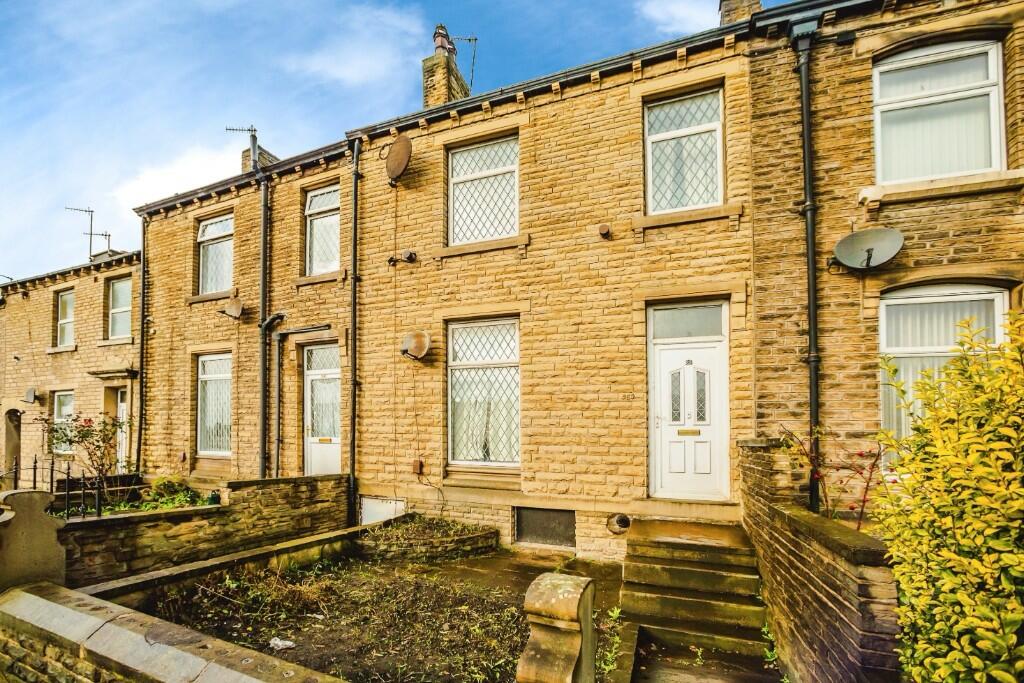 3 bedroom terraced house for sale in Leeds Road, Huddersfield, West Yorkshire, HD2