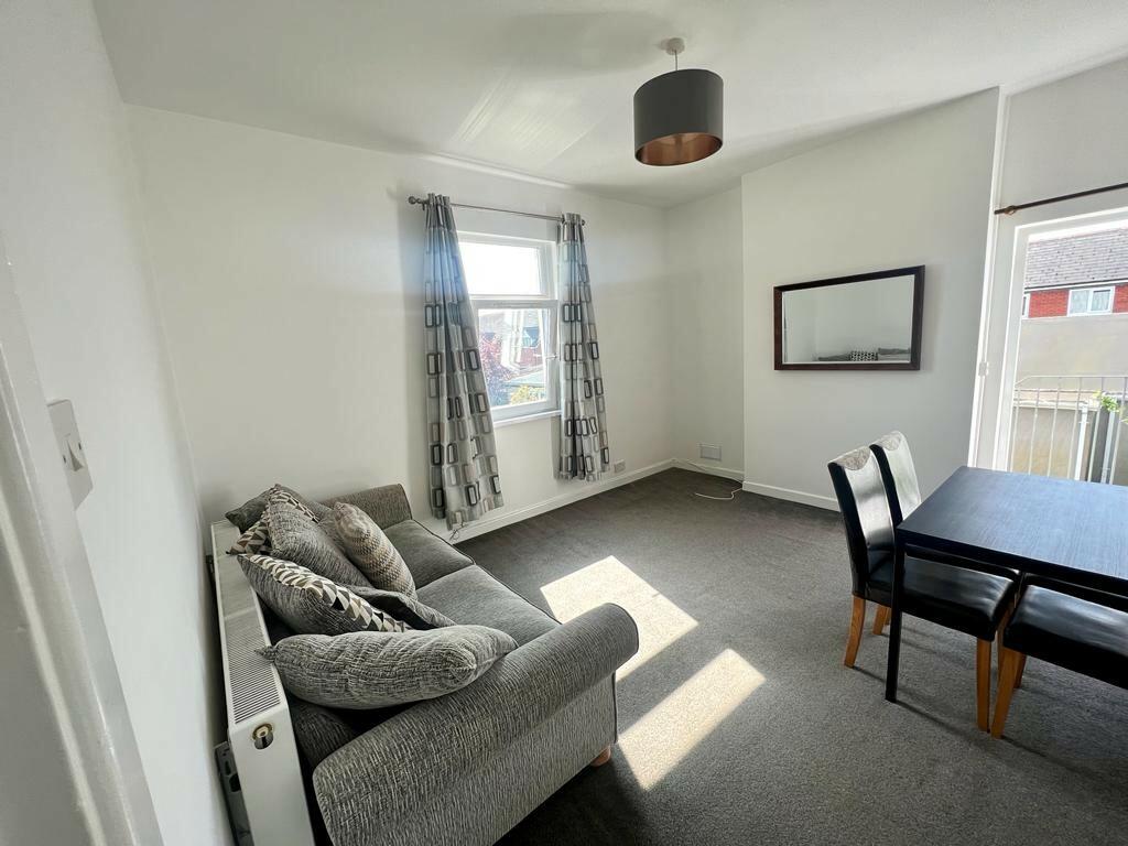 2 bedroom flat for rent in Partridge Road, CARDIFF, CF24