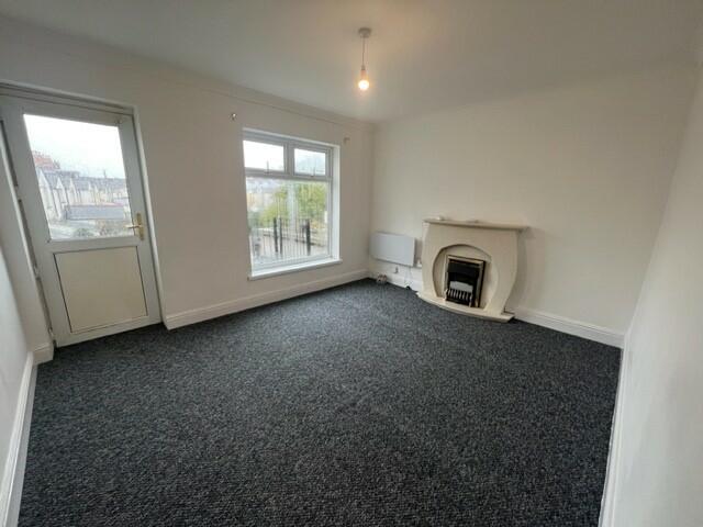 3 bedroom flat for rent in Clifton Street, CARDIFF, CF24