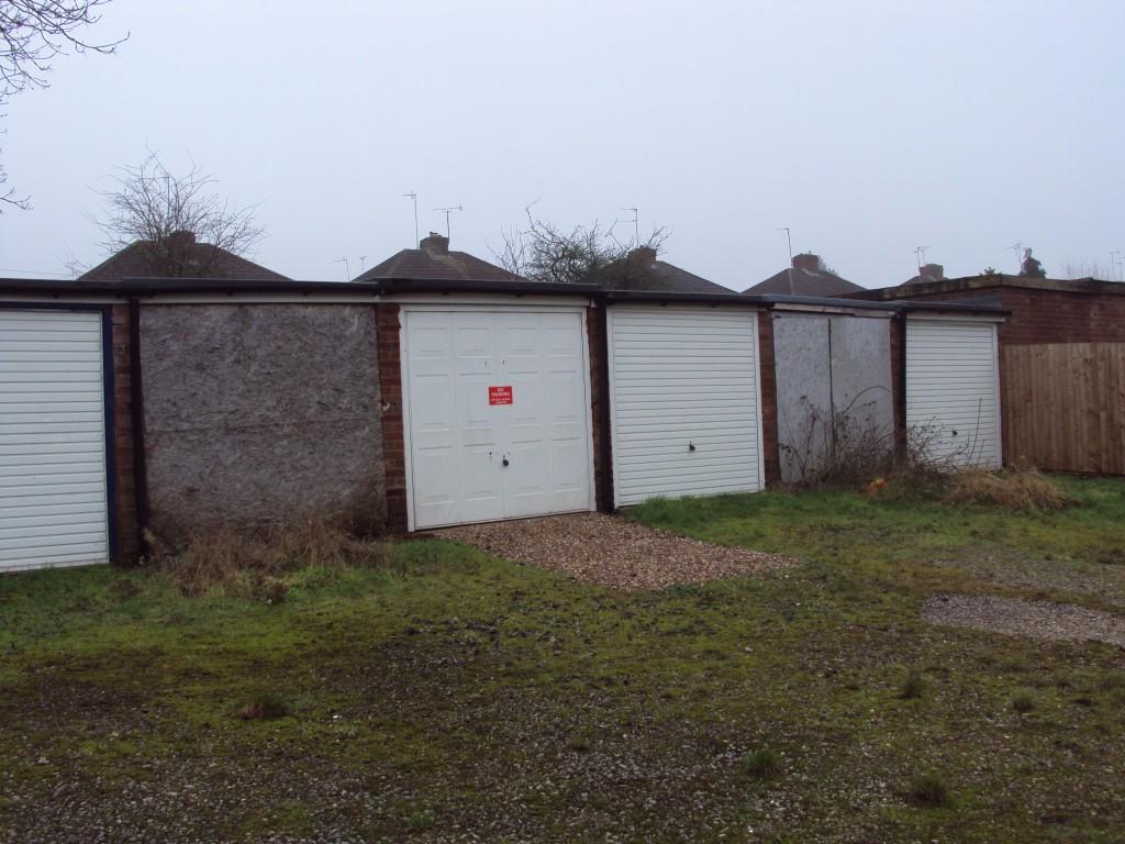 2 bedroom ground floor flat for sale in Newton Gardens, Great Barr