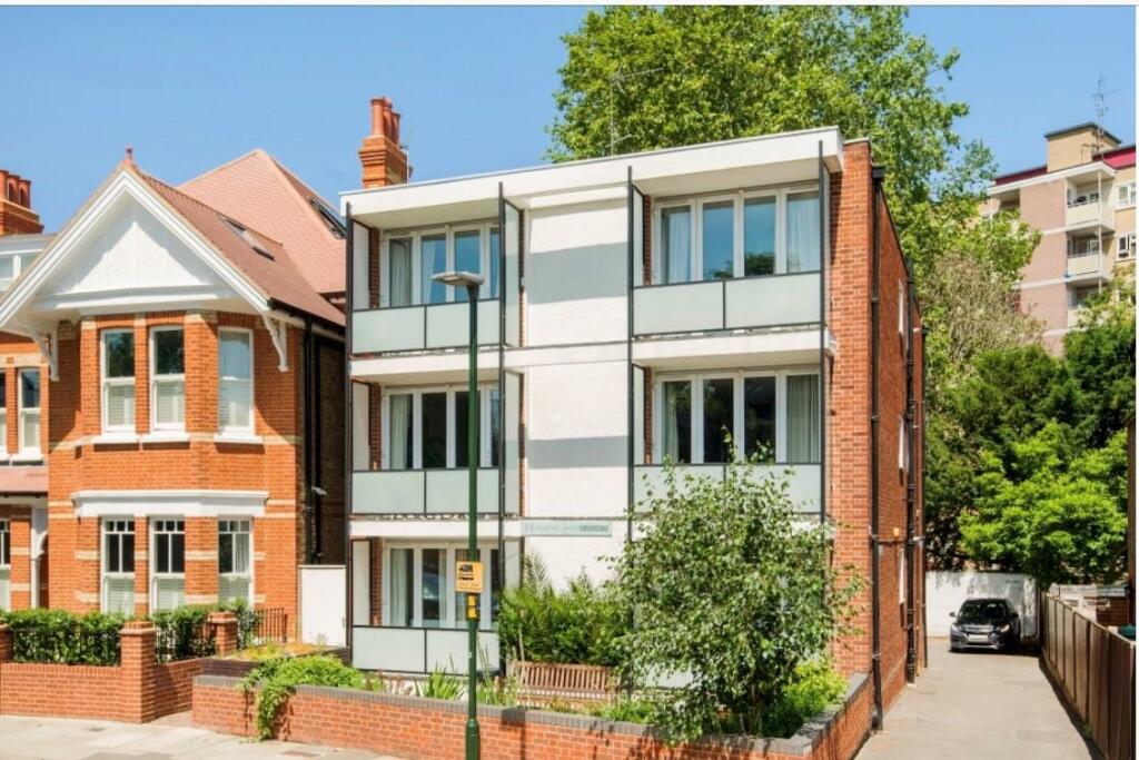 1 bedroom apartment for sale in Spring Grove Road, Richmond, TW10