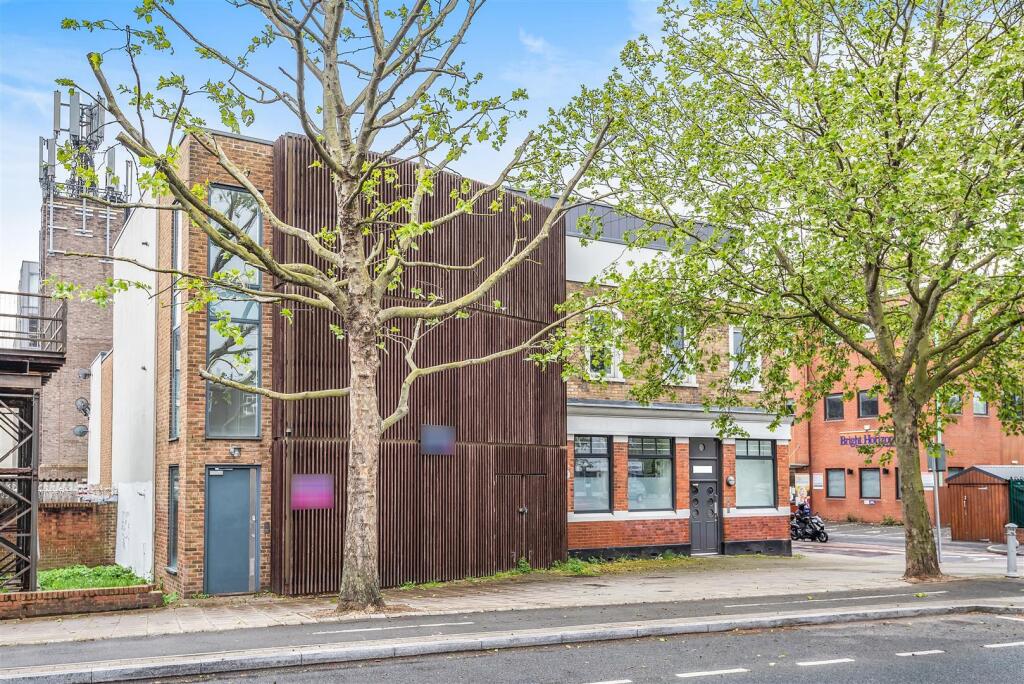 Main image of property: Flat B, Lower Richmond Road