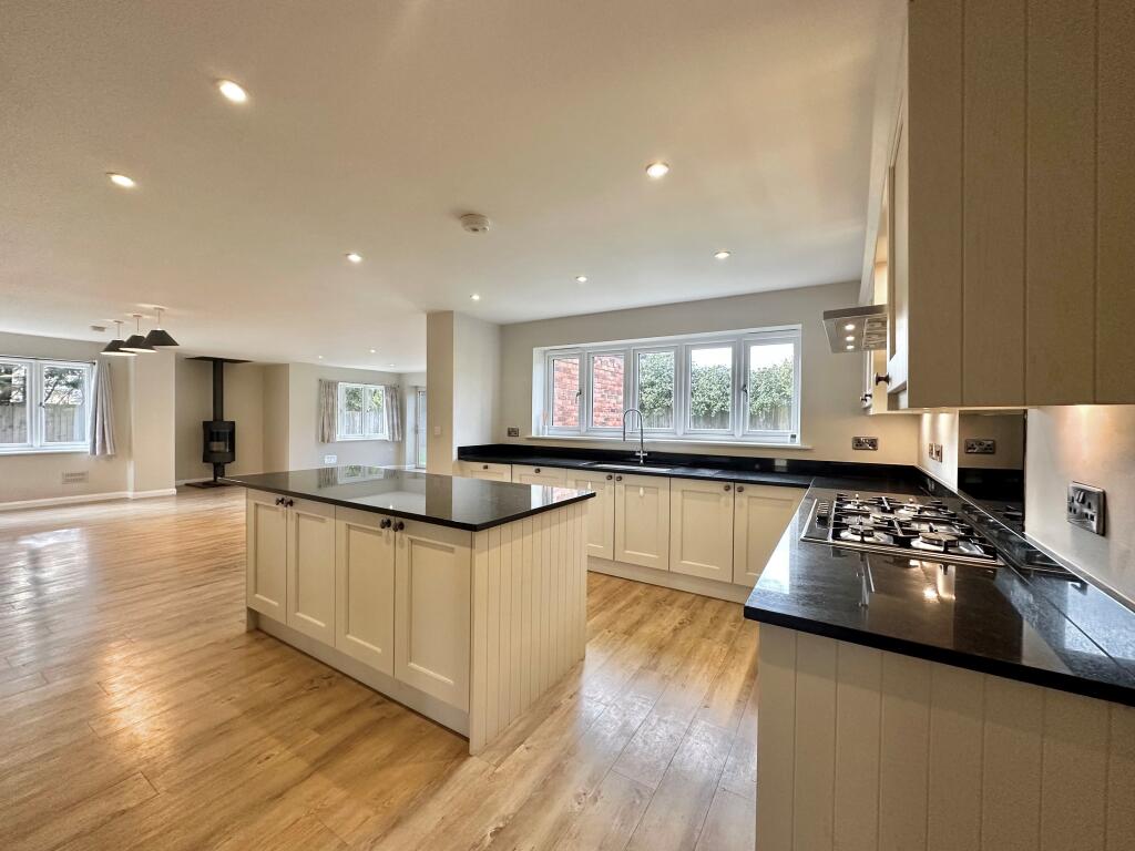 Main image of property: Kingsland Close, Doddington, MARCH