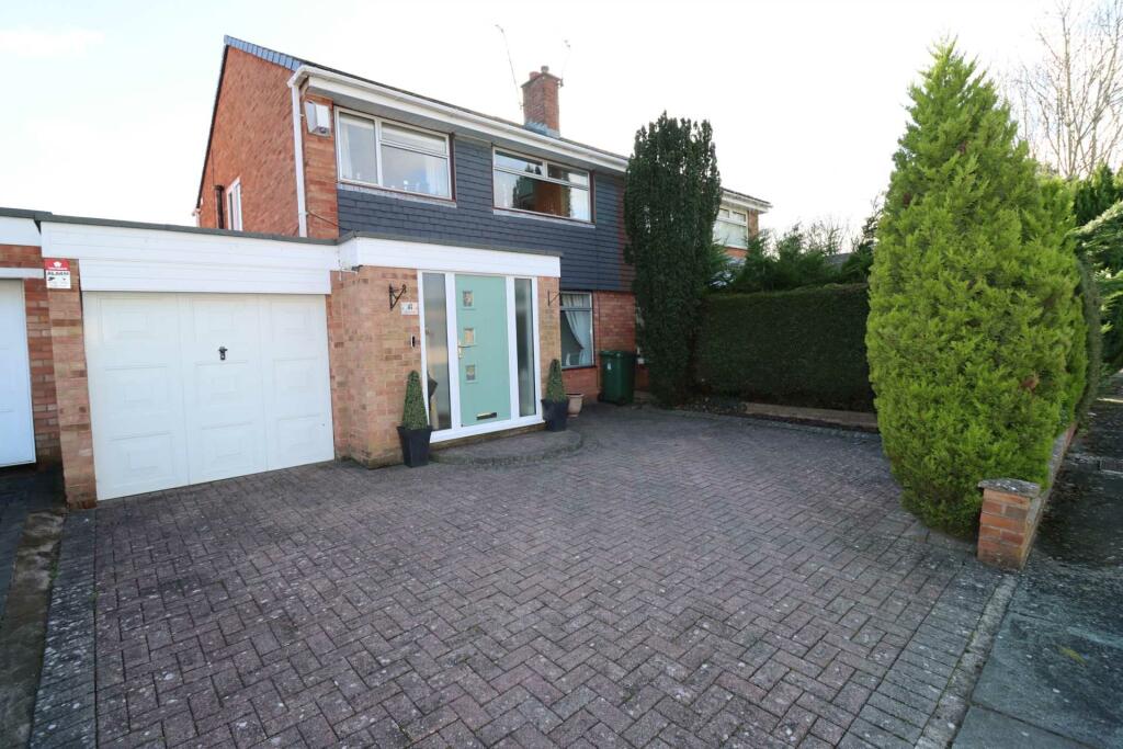 3 bedroom semidetached house for sale in Cullen Close, Bromborough, CH63