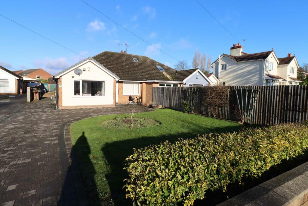 2 bedroom bungalow for sale in Eastham Rake, Eastham, CH62