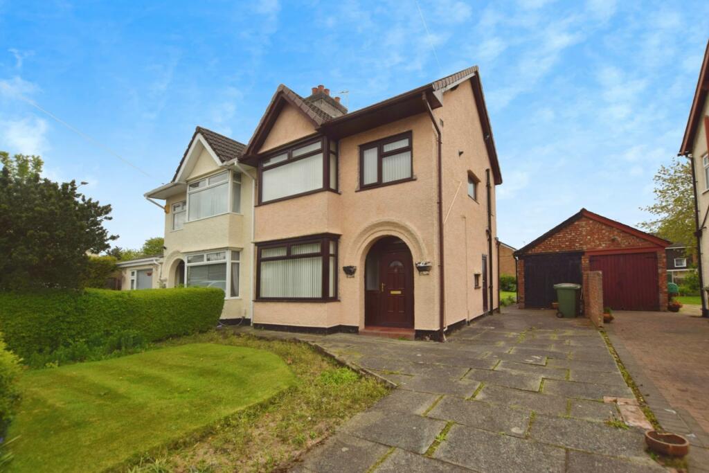 3 bedroom semidetached house for sale in Heygarth Road, Eastham, CH62