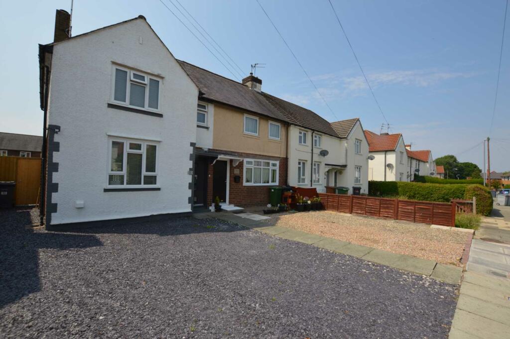 3 bedroom end of terrace house for sale in Valley Road, Bromborough, CH62