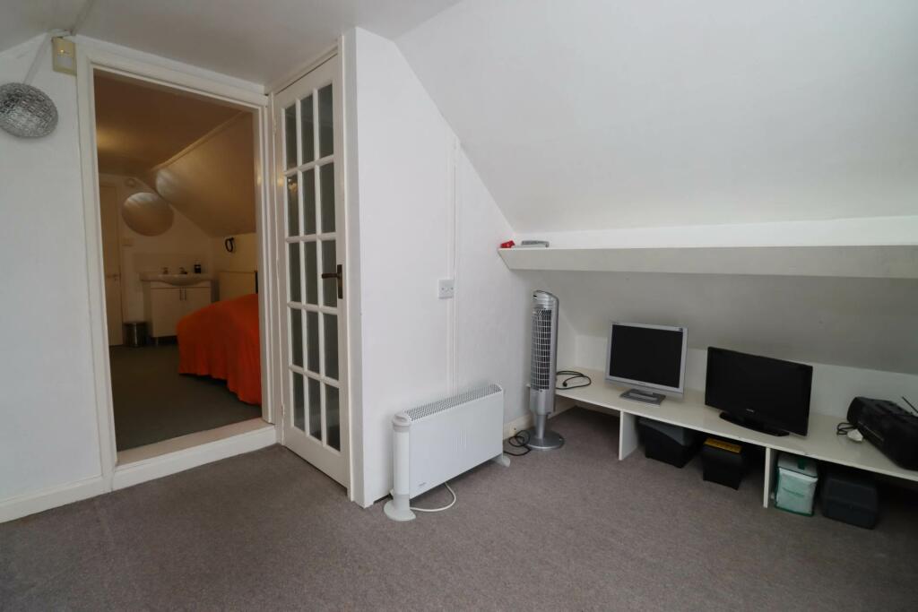 Additional property image - Smithy Lane, Willaston