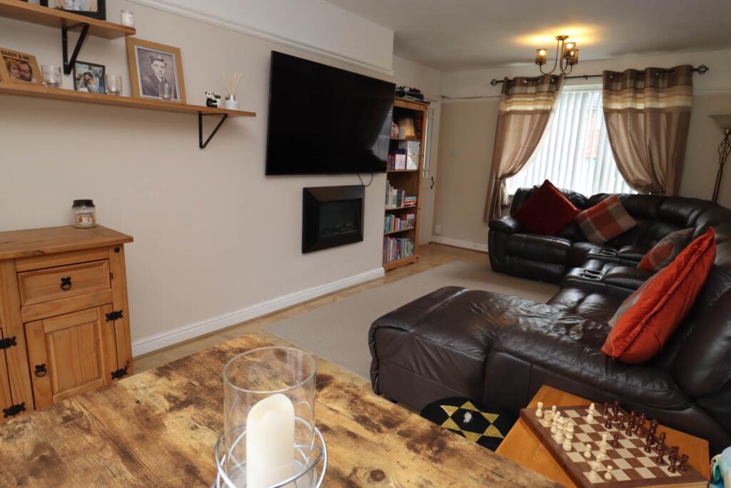 Additional property image - Helsby Avenue, Eastham