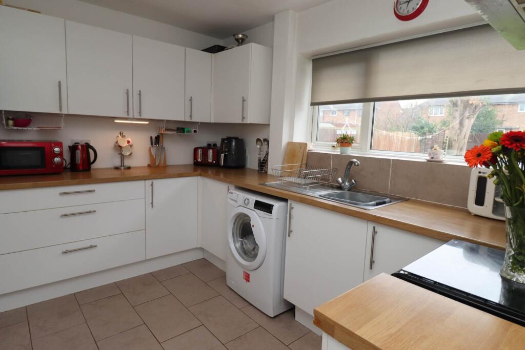 Additional property image - Helsby Avenue, Eastham