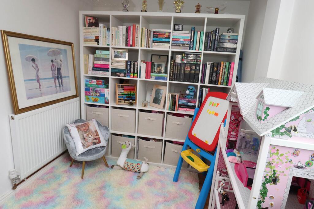 Additional property image - Helsby Avenue, Eastham