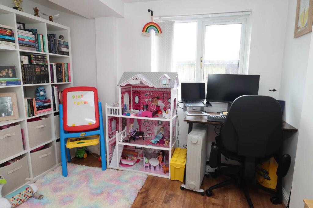Additional property image - Helsby Avenue, Eastham