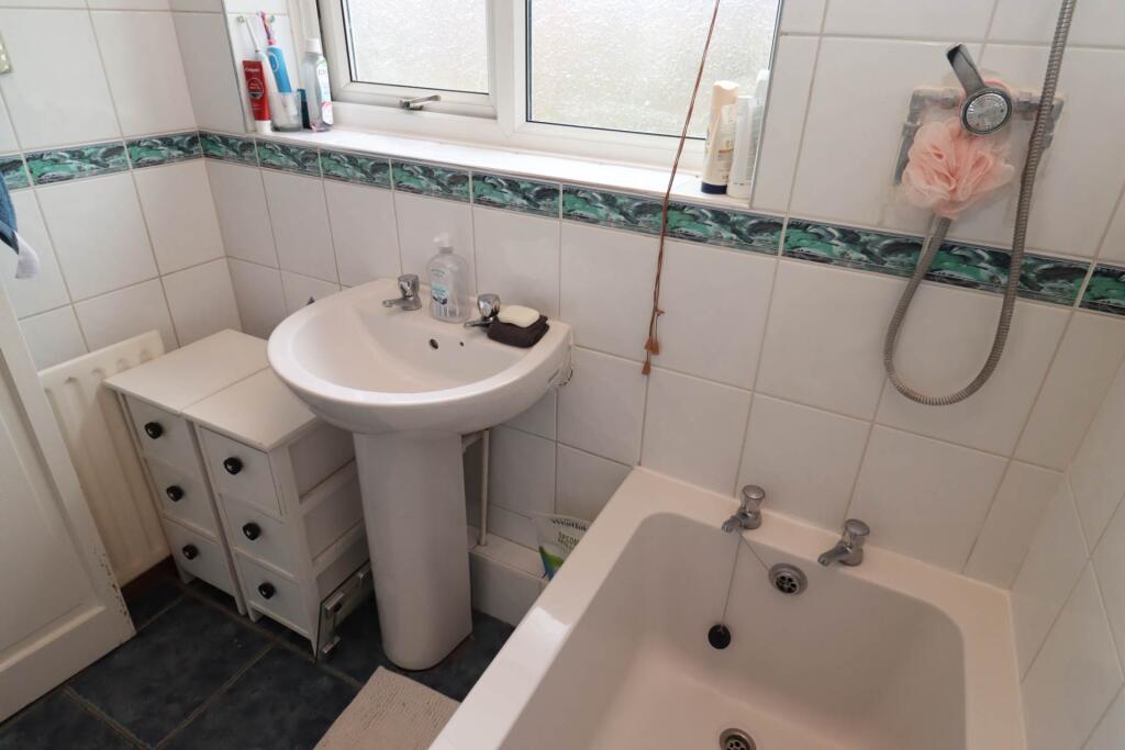 Additional property image - Helsby Avenue, Eastham