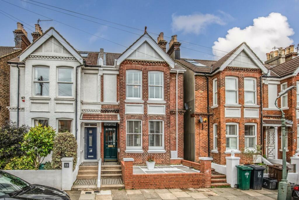 3 bedroom semidetached house for sale in Poynter Road, Hove, BN3