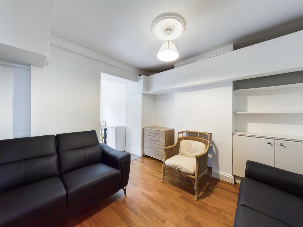 Additional property image - Islingword Place, Brighton