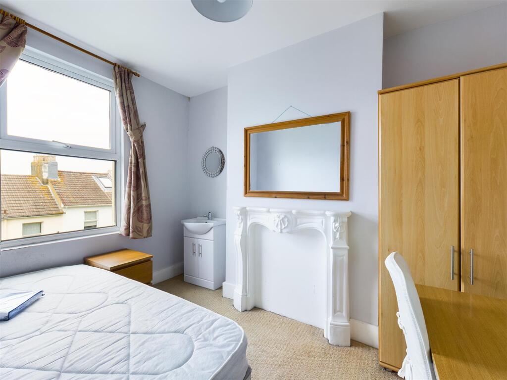 Additional property image - Islingword Place, Brighton
