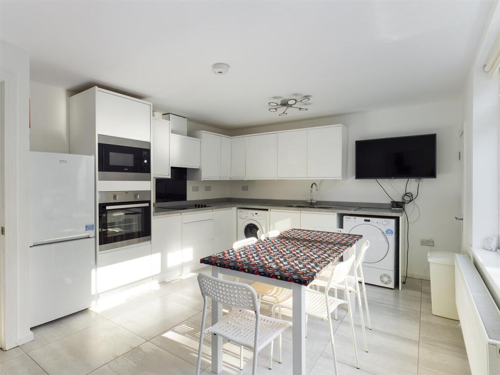 Additional property image - Stanmer Villas, Brighton