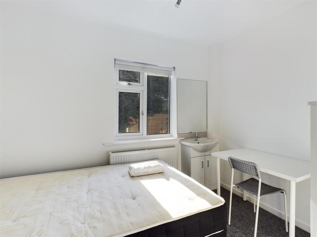 Additional property image - Stanmer Villas, Brighton