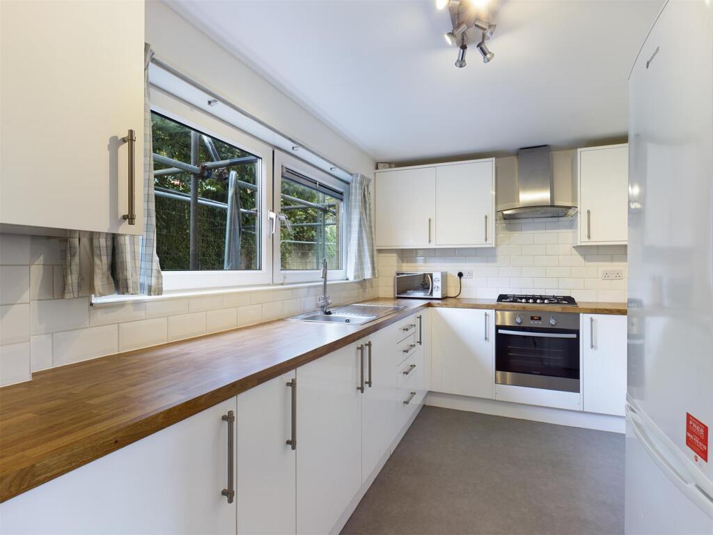 Additional property image - Highbrook Close, Brighton