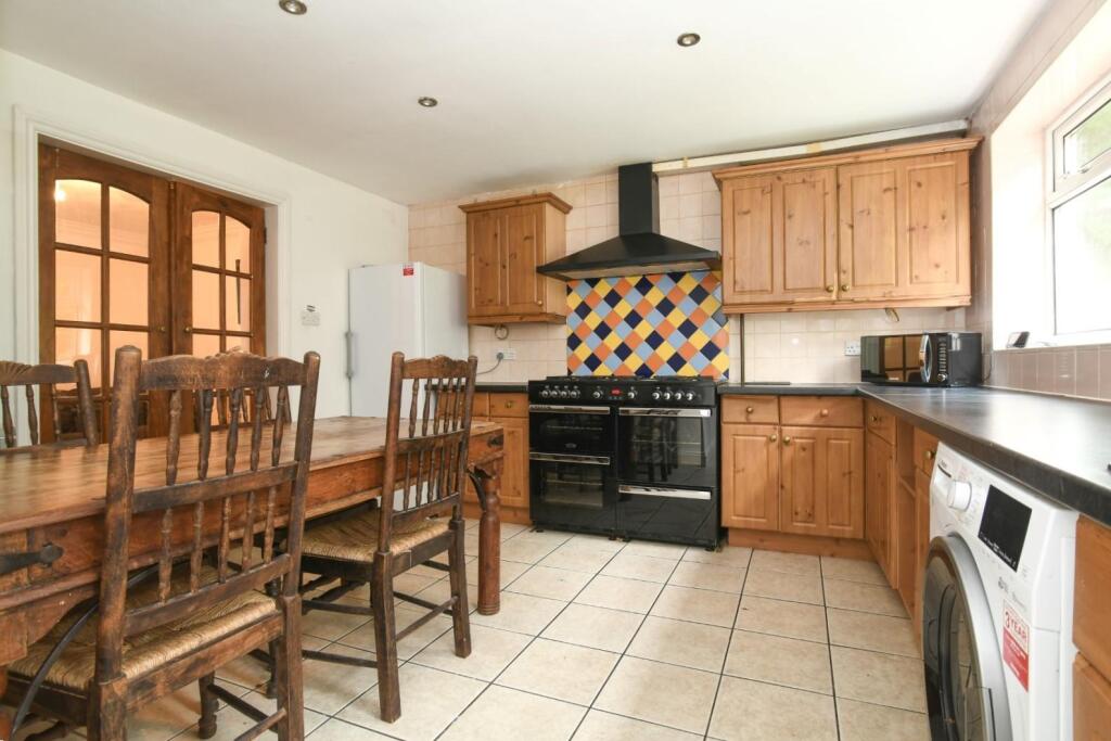 Additional property image - Lower Bevendean Avenue, Brighton
