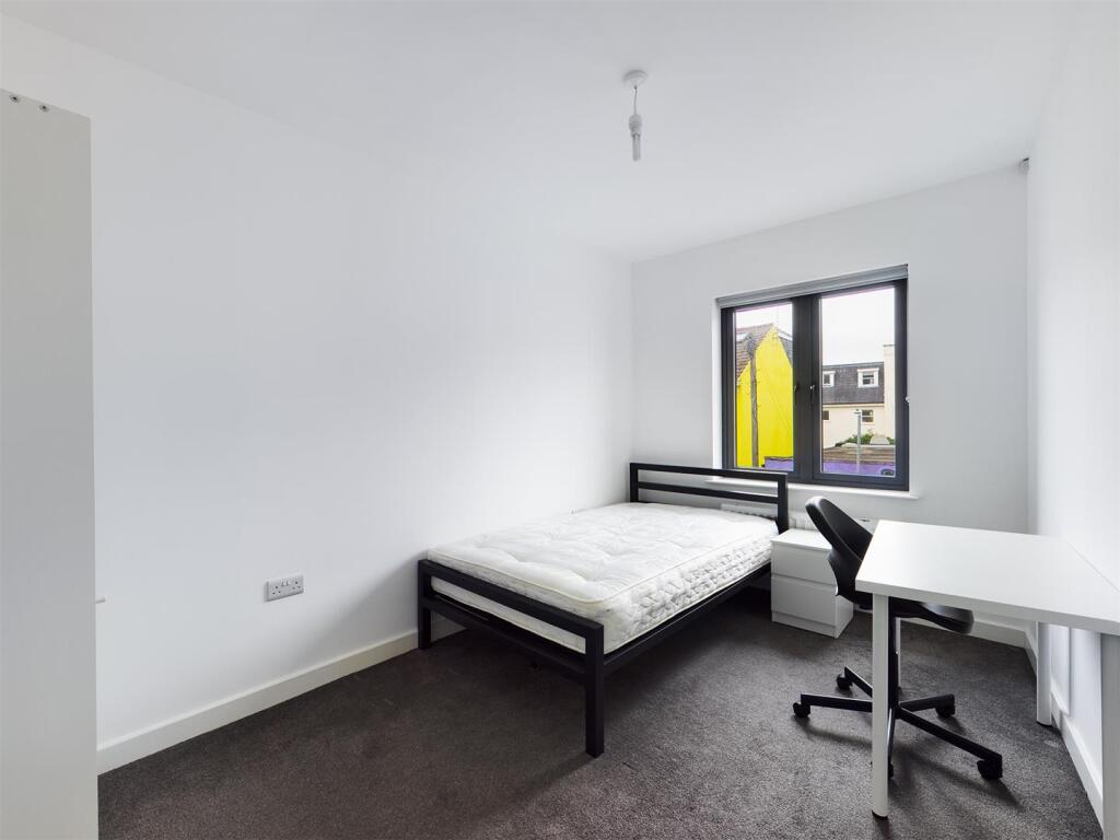 Additional property image - Edinburgh Road, Brighton