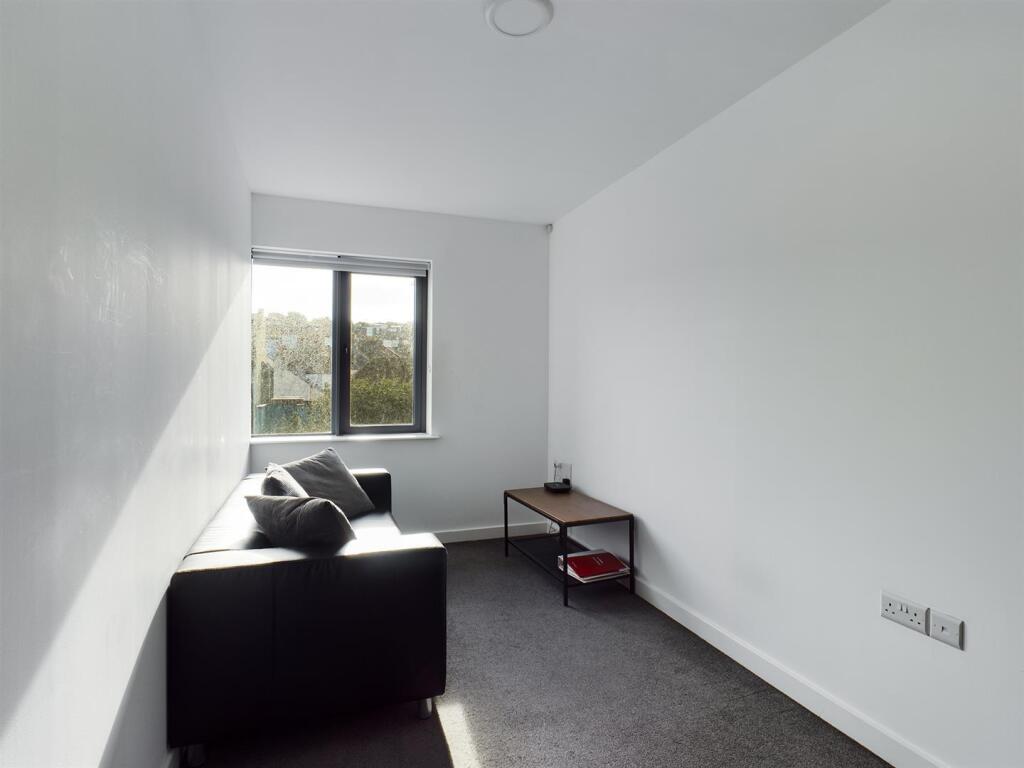 Additional property image - Edinburgh Road, Brighton