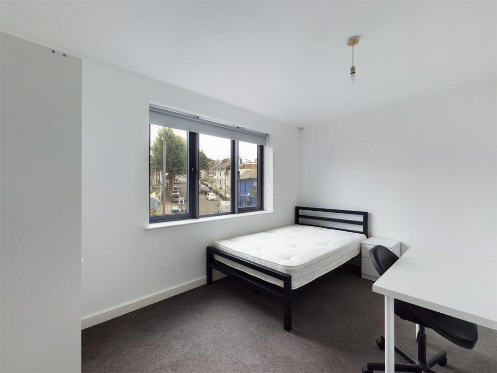Additional property image - Edinburgh Road, Brighton