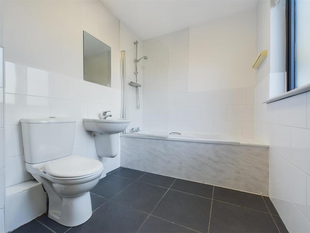 Additional property image - Edinburgh Road, Brighton