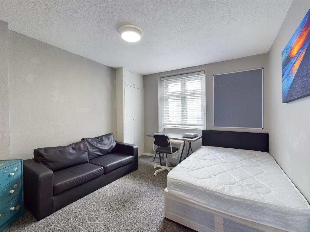 Additional property image - Broad Street, Brighton