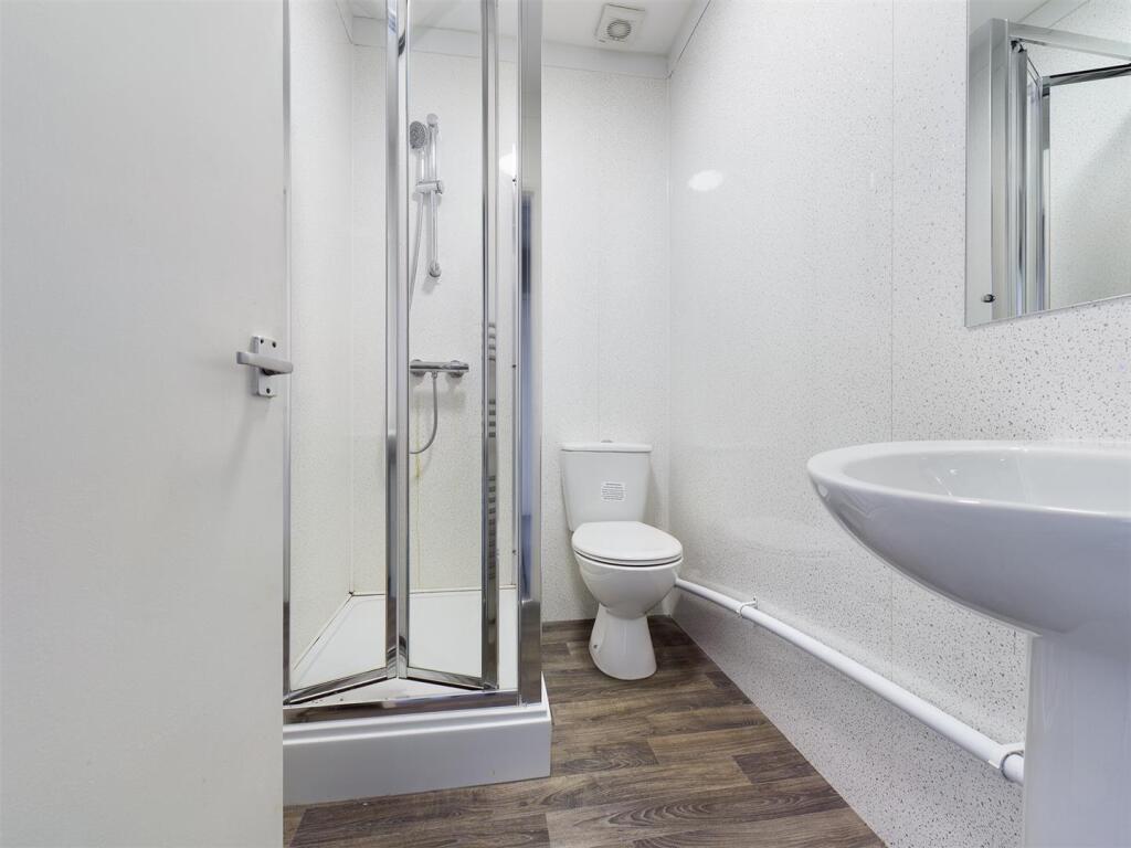 Additional property image - Broad Street, Brighton